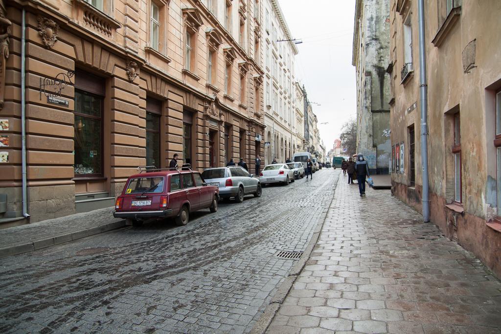 "Eva Stories" Movie Apartment On Rynok Square Львов Экстерьер фото